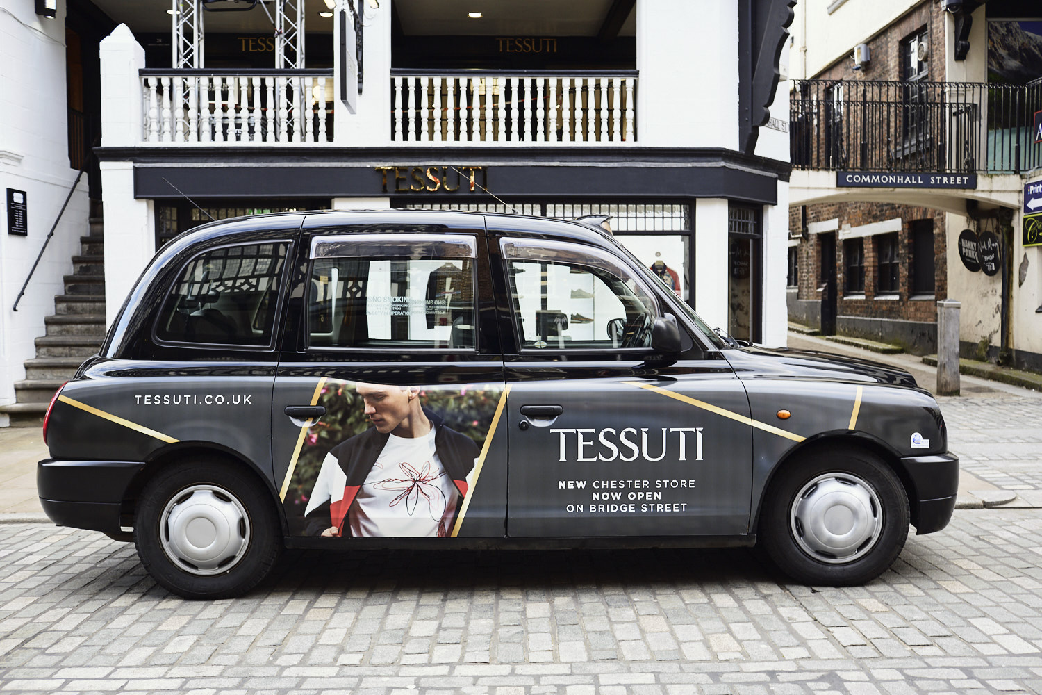 What are the benefits of London Black Cab, Taxi Advertising